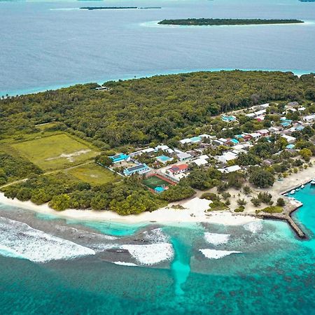 Bon Abri Maldives Hotel Manadhoo Bagian luar foto