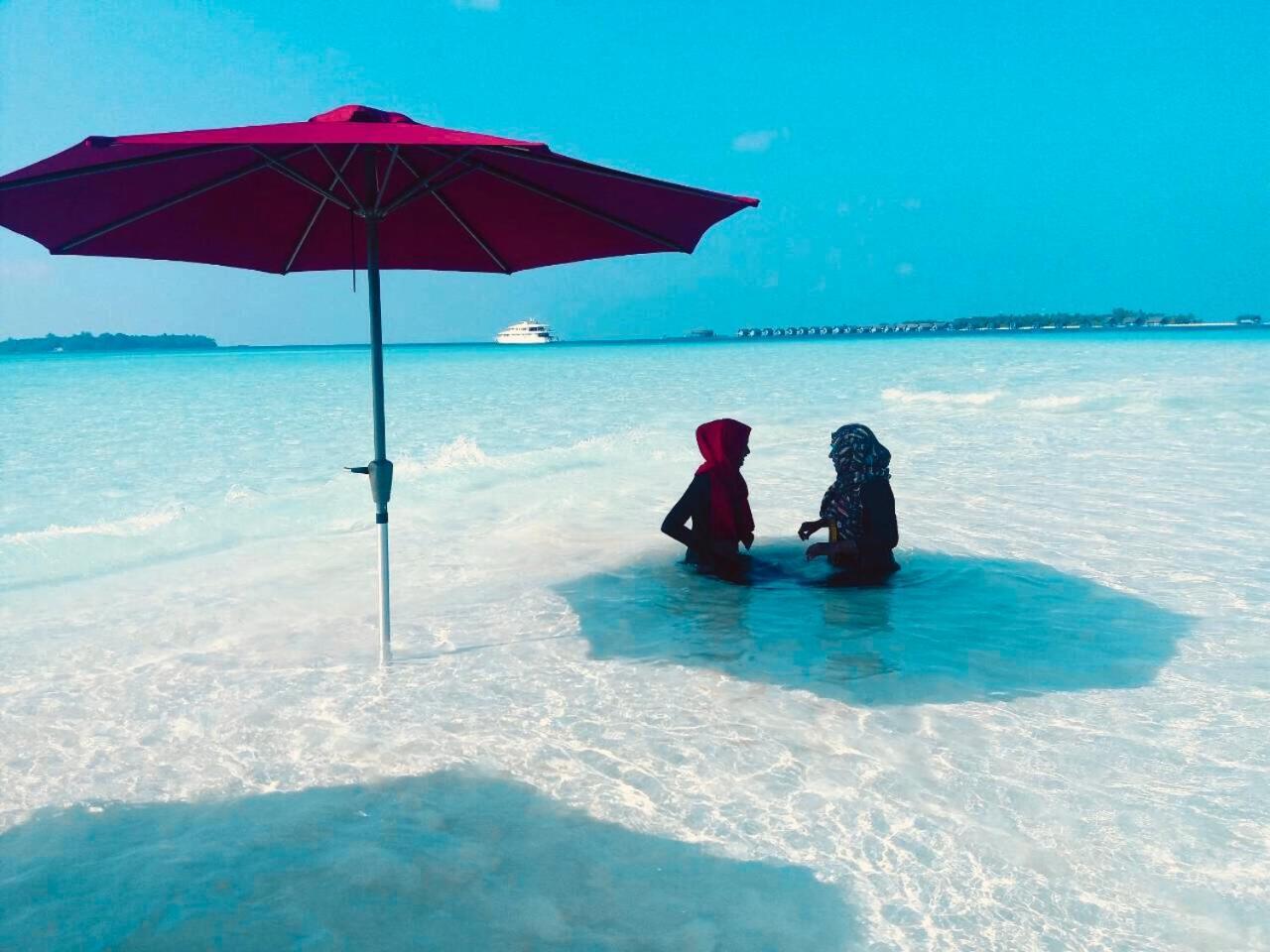 Bon Abri Maldives Hotel Manadhoo Bagian luar foto