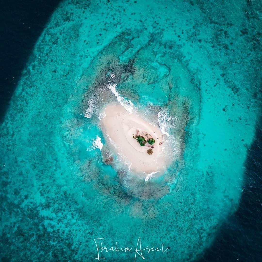 Bon Abri Maldives Hotel Manadhoo Bagian luar foto