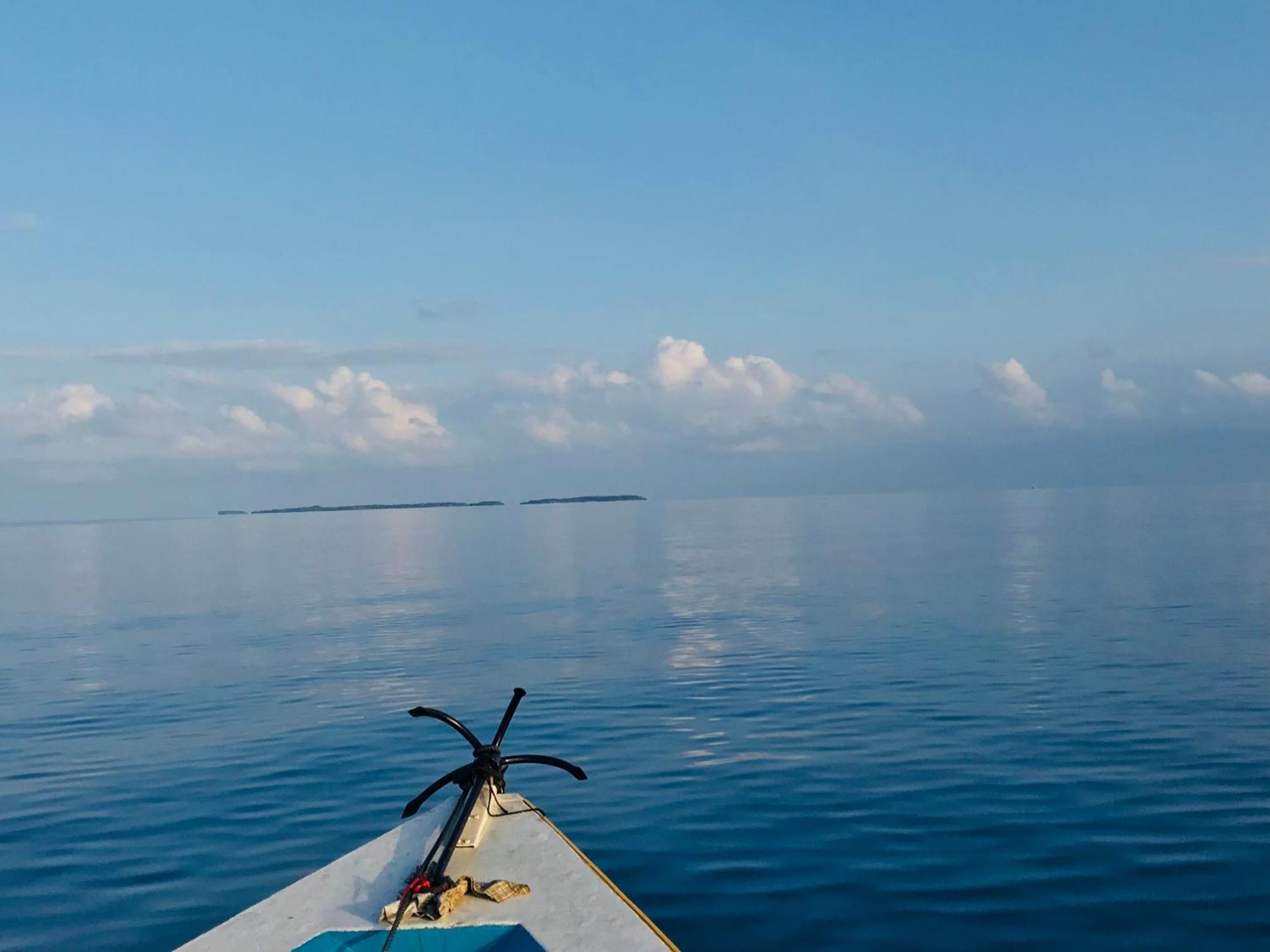 Bon Abri Maldives Hotel Manadhoo Bagian luar foto