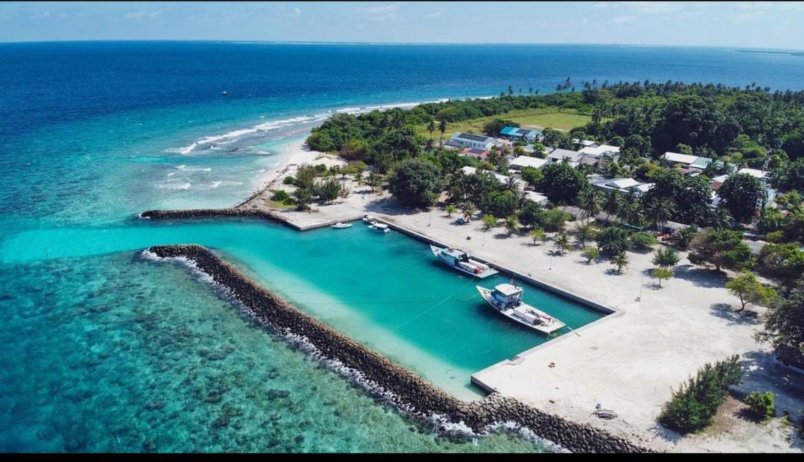 Bon Abri Maldives Hotel Manadhoo Bagian luar foto