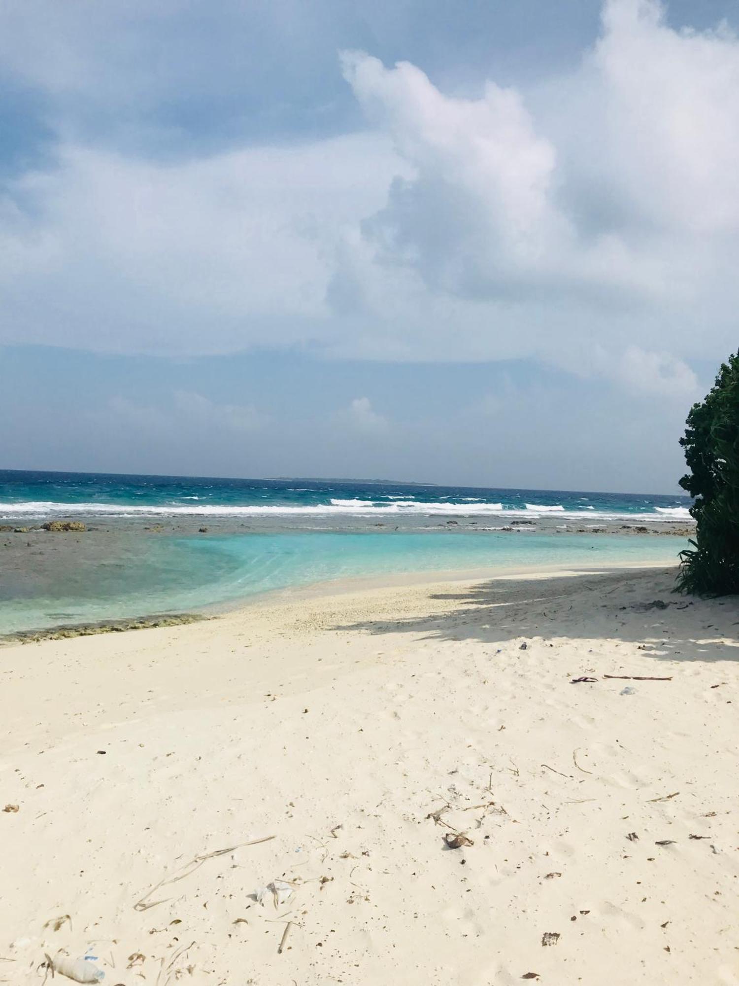 Bon Abri Maldives Hotel Manadhoo Bagian luar foto