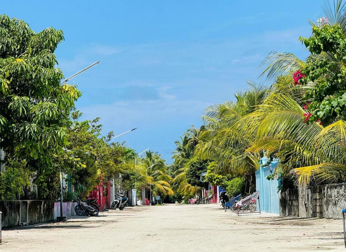 Bon Abri Maldives Hotel Manadhoo Bagian luar foto